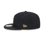 GORRA NEW ERA CAP NEW ERA SCRIPT 70TH ANNIVERSARY 59FIFTY DAY CERRADA NEGRA en STOCK