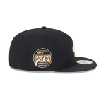 GORRA NEW ERA CAP NEW ERA SCRIPT 70TH ANNIVERSARY 59FIFTY DAY CERRADA NEGRA en STOCK