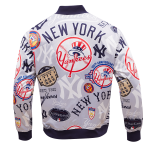 CHAMARRA YORK YANKEES AOP SATIN JACKET MIDNIGHT NAVY en STOCK