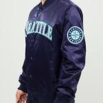CHAMARRA TLE MARINERS WORDMARK SATIN JACKET MIDNIGHT NAVY en STOCK