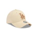 GORRA NEW ERA CAP LOS ANGELES DODGERS MLB LEAGUE ESSENTIALS 9FORTY STRAPBACK BEIGE PARA MUJER en STOCK
