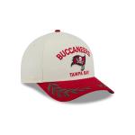 GORRA NEW ERA CAP TAMPA BAY BUCCANEERS NFL DRAFT 2025 9FORTY M-CROWN AF SNAPBACK BLANCA en STOCK