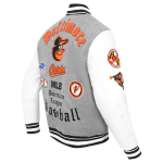 CHAMARRA TIMORE ORIOLES CLASSIC OLD ENGLISH RIB WOOL VARSITY JACKE HEATHER GREY WHITE BLACK en STOCK