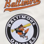 CHAMARRA IMORE ORIOLES RETRO CLASSIC RIB SATIN JACKET EGGSHELL BLACK en STOCK