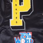CHAMARRA SBURGH PIRATES MASH UP RIB SATIN JACKET BLACK YELLOW en STOCK